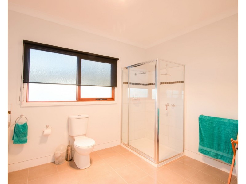 17 Grant Street, Towong VIC 3707