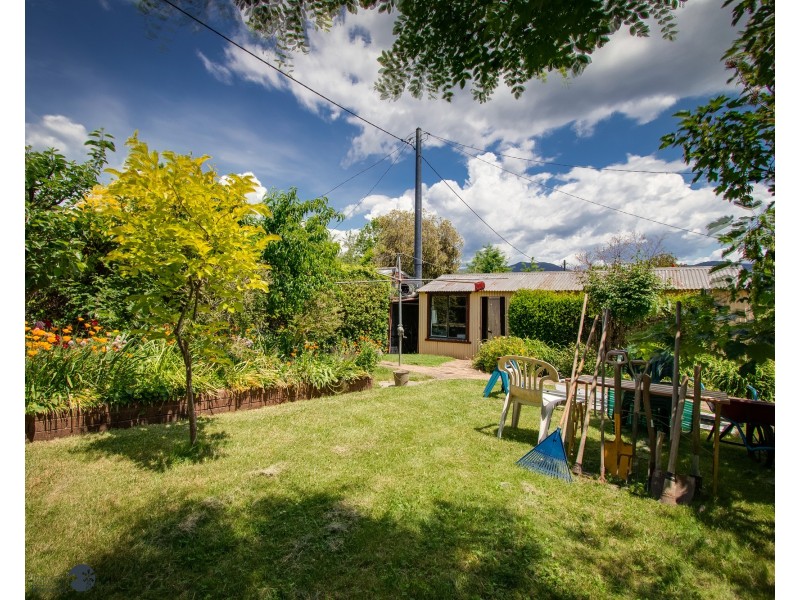 42 Mitchell Ave, Khancoban NSW 2642
