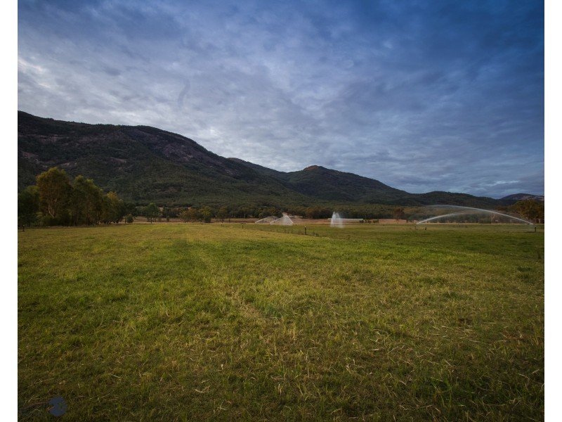 10087 Murray River Rd, Pine Mountain VIC 3709