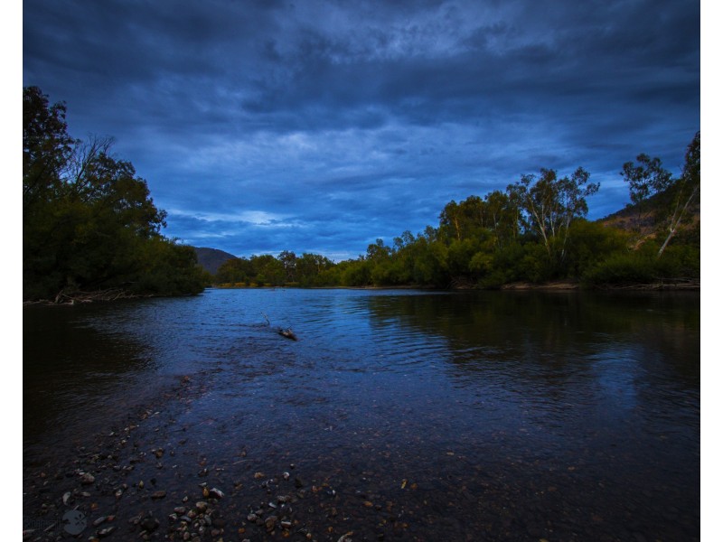 10087 Murray River Rd, Pine Mountain VIC 3709