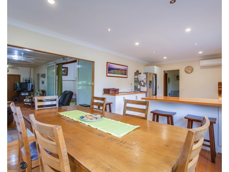 10087 Murray River Rd, Pine Mountain VIC 3709