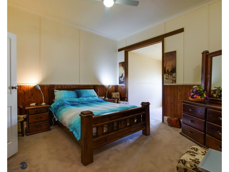 10087 Murray River Rd, Pine Mountain VIC 3709