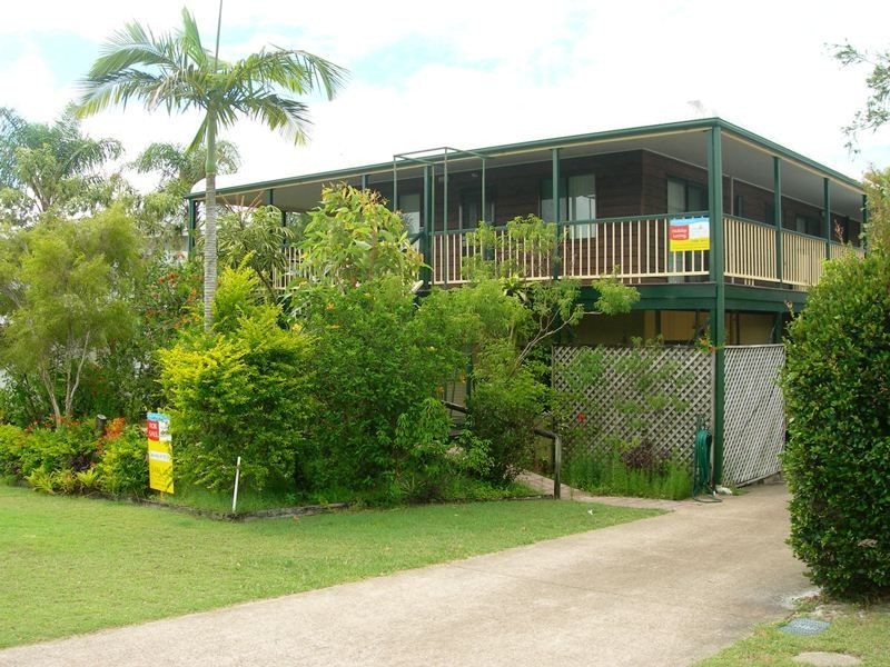 19 Bombala Crescent, Rainbow Beach QLD 4581