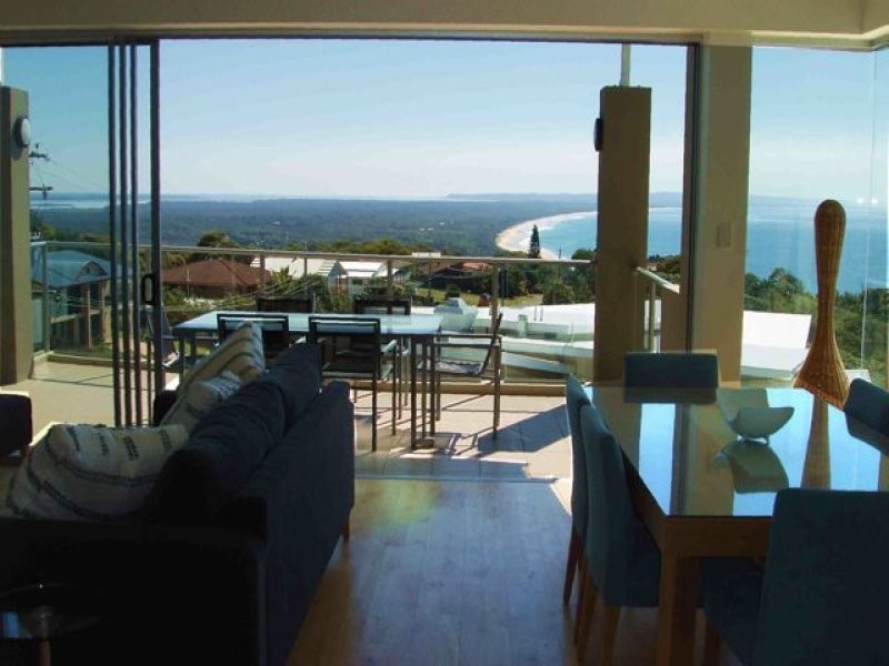 Unit 2/103 Cooloola Drive, Rainbow Beach QLD 4581