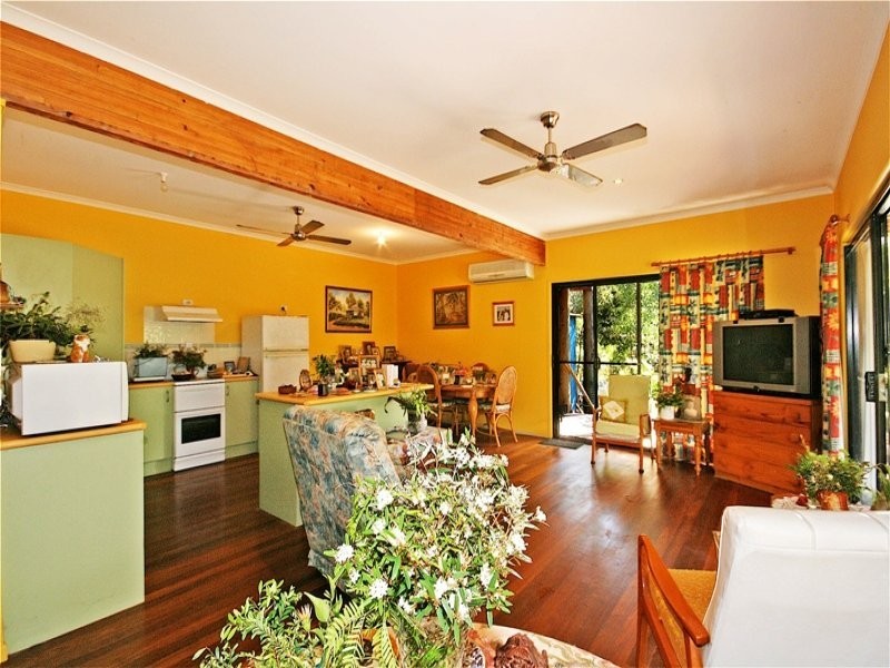 25 Naiad Court, Rainbow Beach QLD 4581