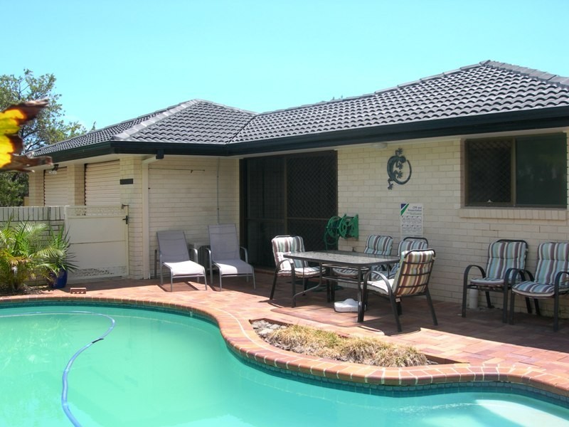 35 Rumbalara Avenue, Rainbow Beach QLD 4581