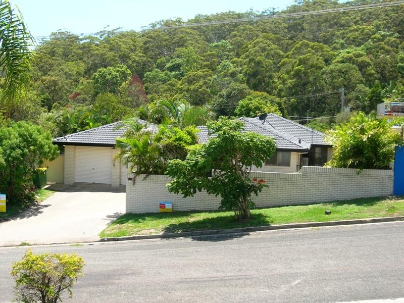 35 Rumbalara Avenue, Rainbow Beach QLD 4581