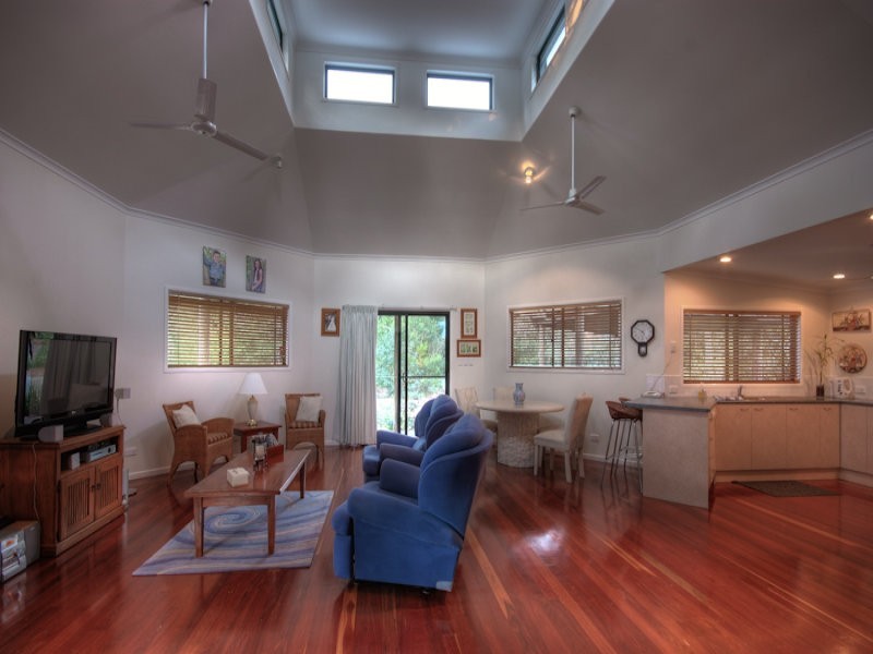 5 Esprit Drive, Rainbow Beach QLD 4581