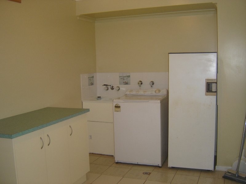 2 Rumbalara Avenue, Rainbow Beach QLD 4581