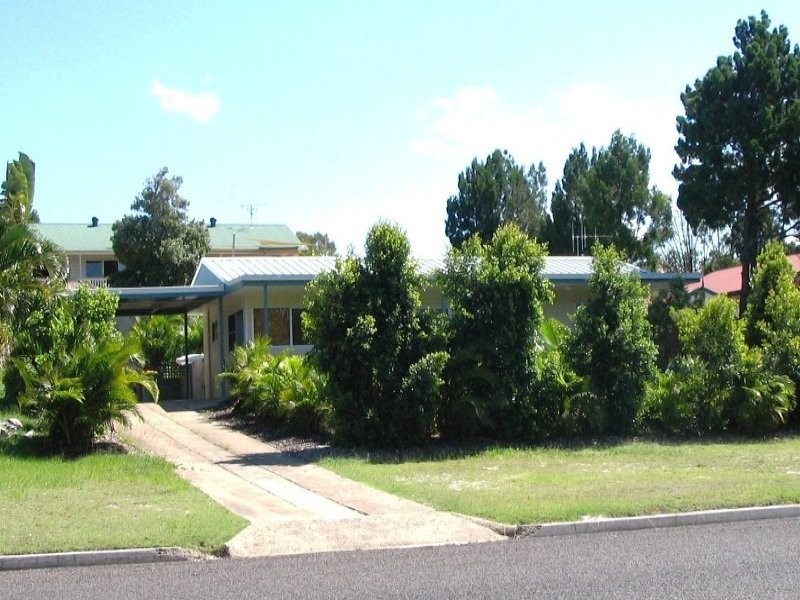 27 Carlo Road, Rainbow Beach QLD 4581