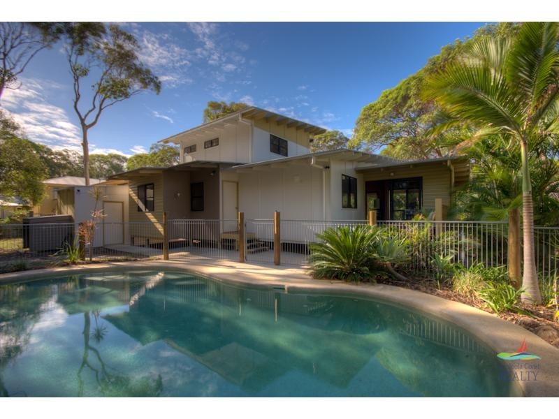 12 Naiad Court, Rainbow Beach QLD 4581
