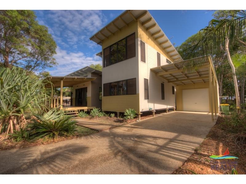 12 Naiad Court, Rainbow Beach QLD 4581