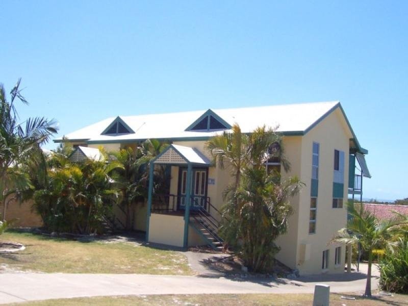 2/35 Manooka Drive, Rainbow Beach QLD 4581