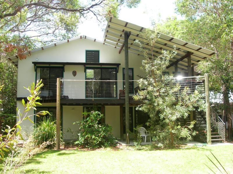 9 Naiad Court, Rainbow Beach QLD 4581