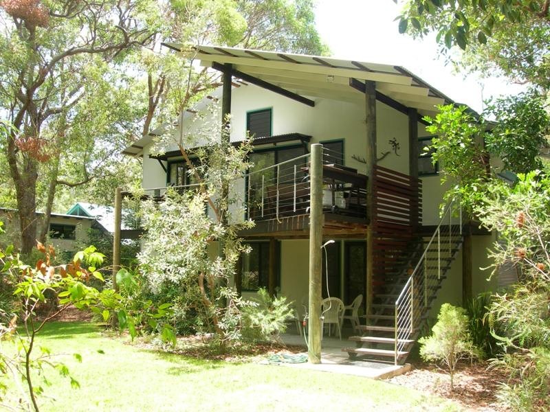 9 Naiad Court, Rainbow Beach QLD 4581