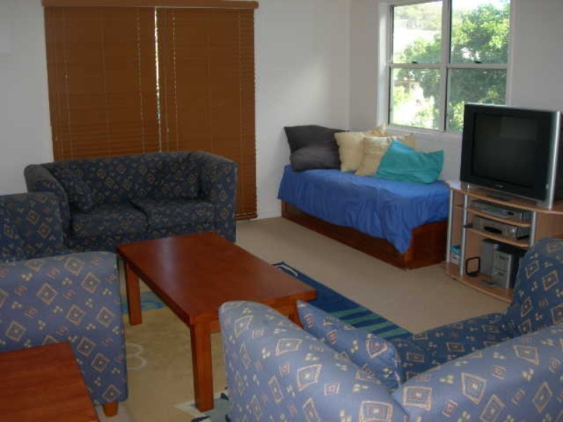 2/8 Spectrum Street, Rainbow Beach QLD 4581