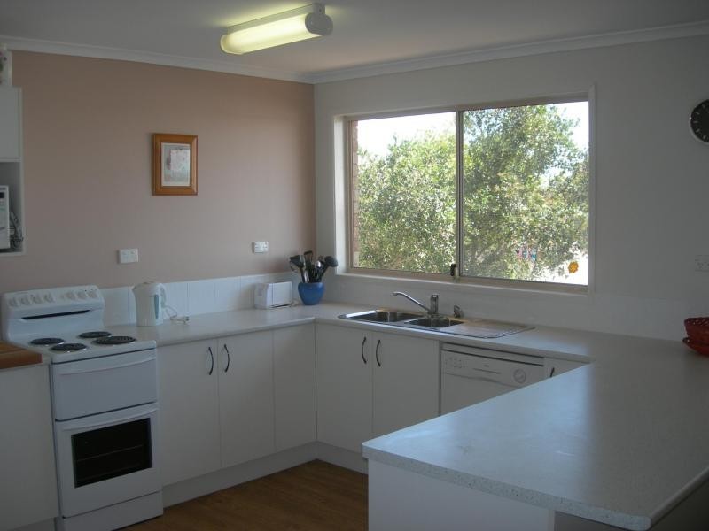 44 Bombala Crescent, Rainbow Beach QLD 4581