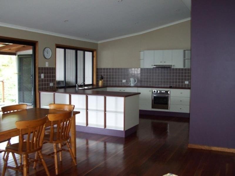 8 Boronia Place, Rainbow Beach QLD 4581