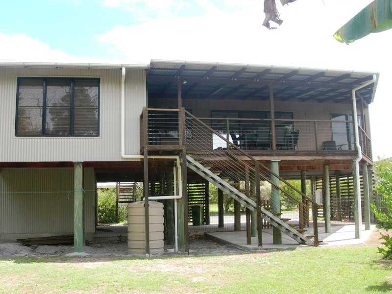 8 Boronia Place, Rainbow Beach QLD 4581