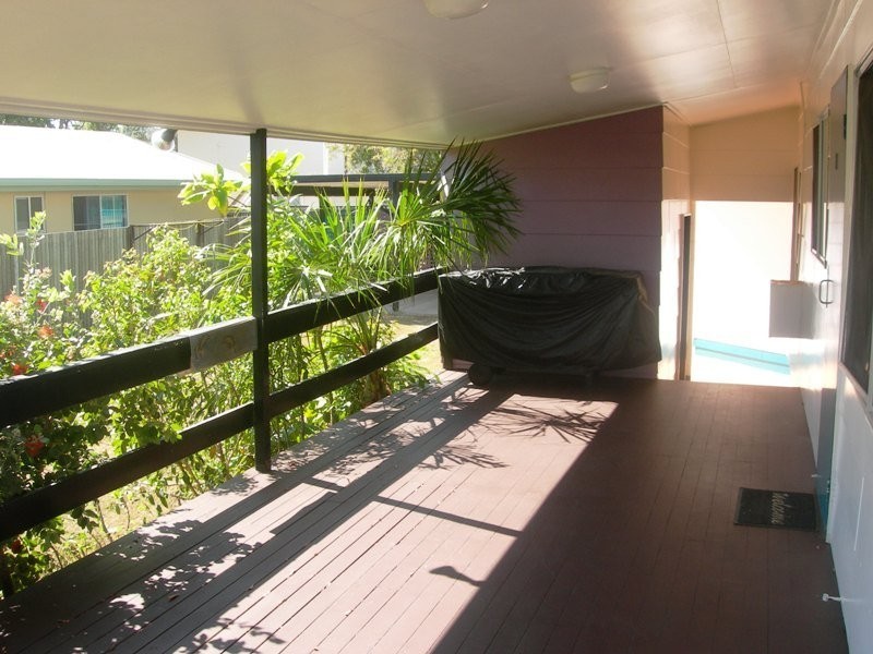 1/3 Ilmenite Avenue, Rainbow Beach QLD 4581