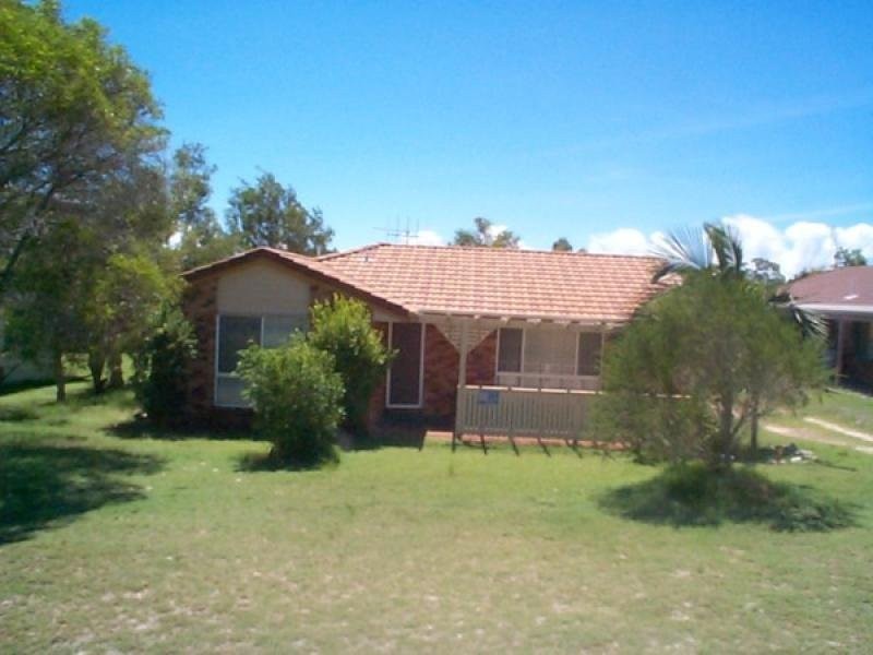 7 Manooka Drive, Rainbow Beach QLD 4581