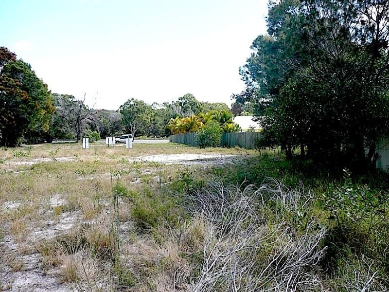 70 Bombala Crescent, Rainbow Beach QLD 4581