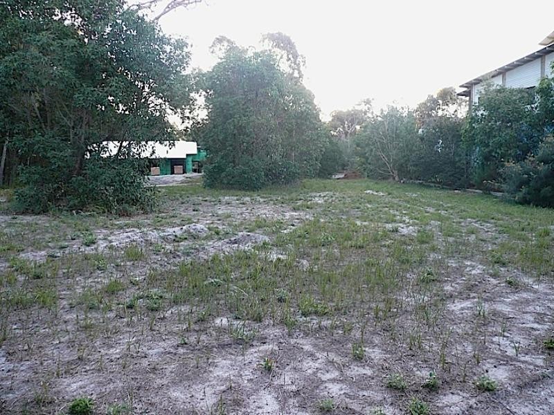 24 Naiad Court, Rainbow Beach QLD 4581