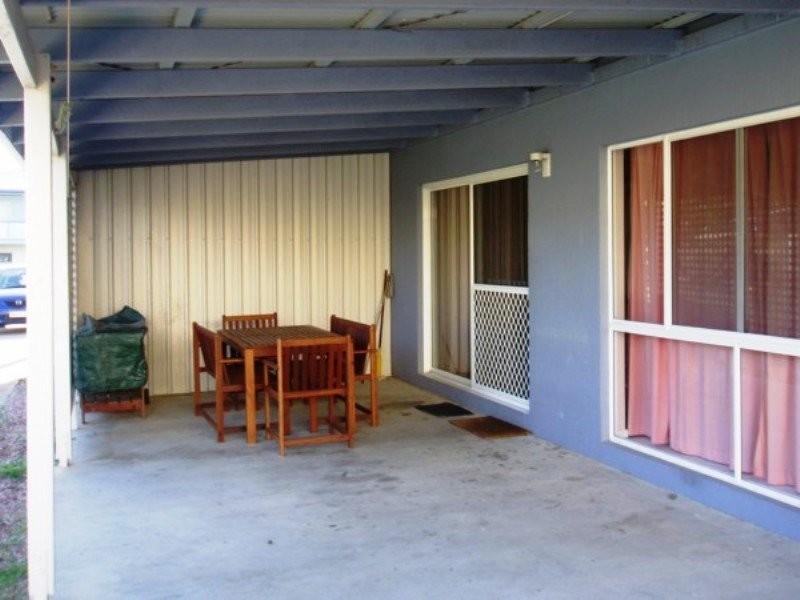 2/7 Ilmenite Street, Rainbow Beach QLD 4581