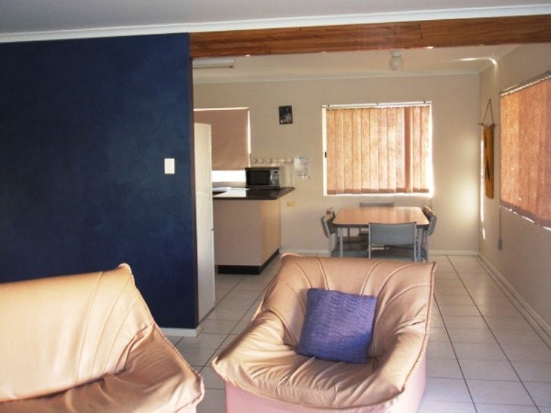 2/7 Ilmenite Street, Rainbow Beach QLD 4581