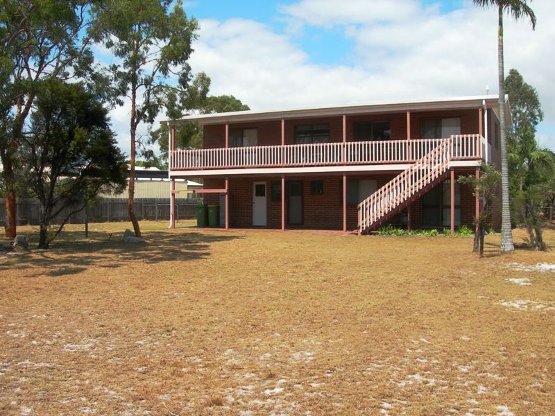 31 Bombala Crescent, Rainbow Beach QLD 4581