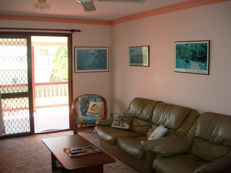 31 Bombala Crescent, Rainbow Beach QLD 4581