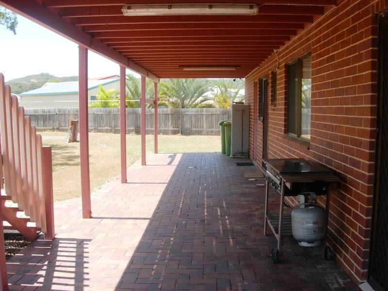 31 Bombala Crescent, Rainbow Beach QLD 4581
