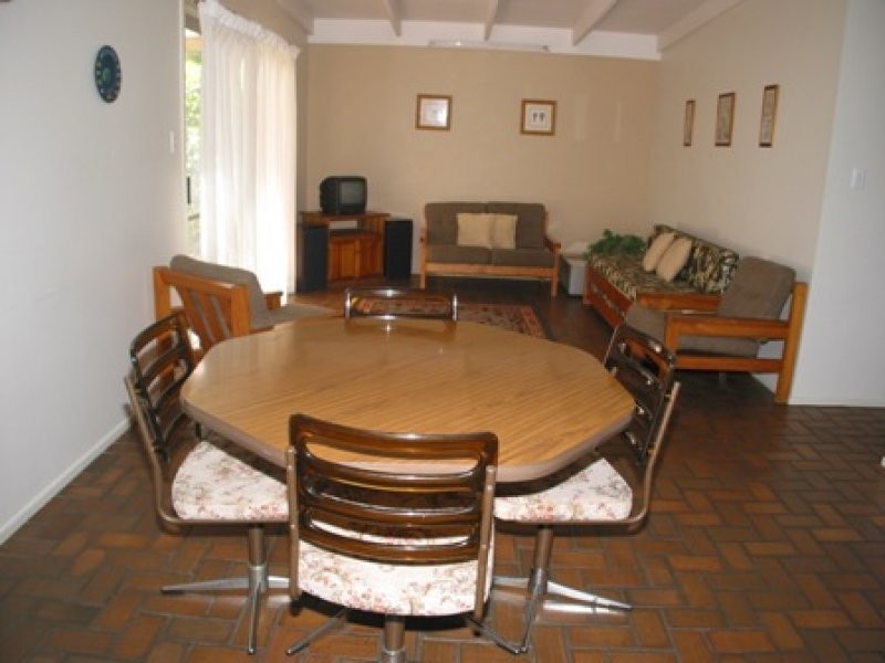 8 Cooloola Drive, Rainbow Beach QLD 4581