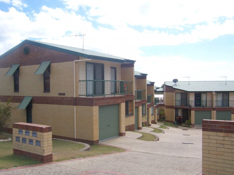 Unit 4/45 Manooka Drive, Rainbow Beach QLD 4581