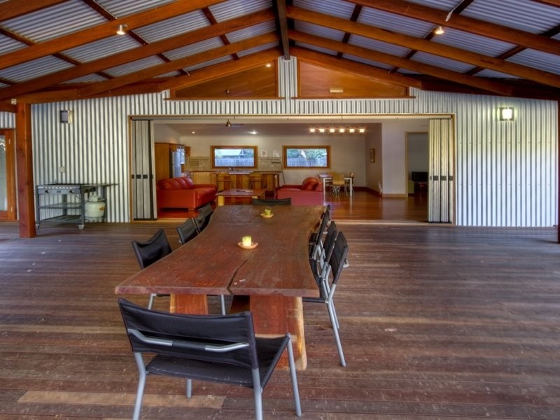 21 Satinwood Drive, Rainbow Beach QLD 4581