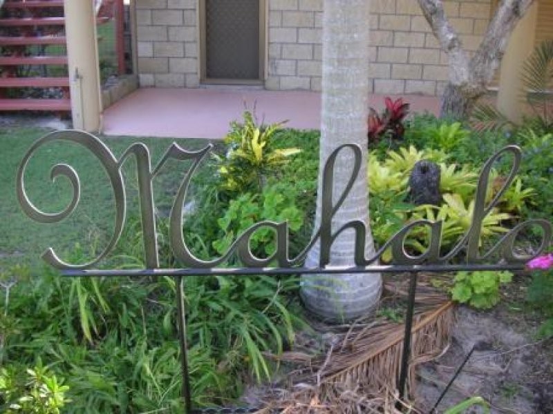 8 Larapinta Court, Rainbow Beach QLD 4581