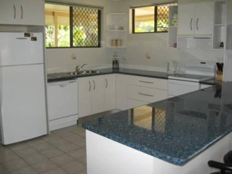 8 Larapinta Court, Rainbow Beach QLD 4581