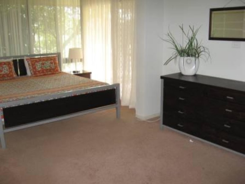 8 Larapinta Court, Rainbow Beach QLD 4581