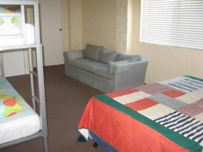 8 Larapinta Court, Rainbow Beach QLD 4581