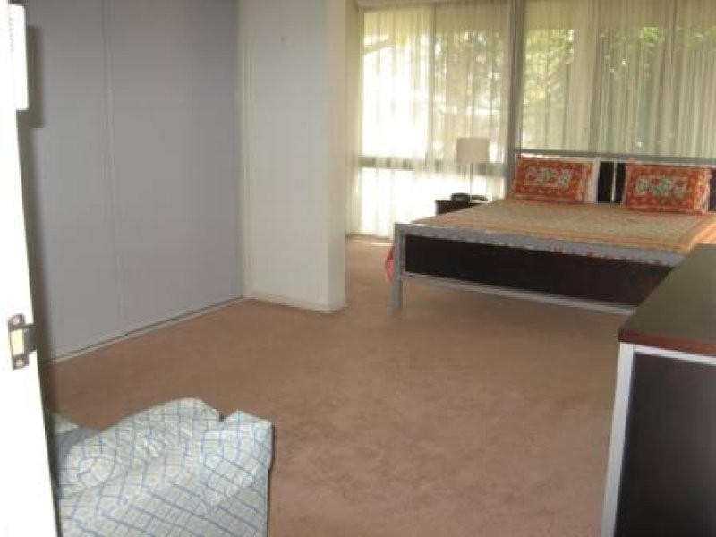 8 Larapinta Court, Rainbow Beach QLD 4581