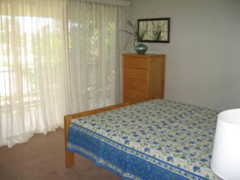 8 Larapinta Court, Rainbow Beach QLD 4581