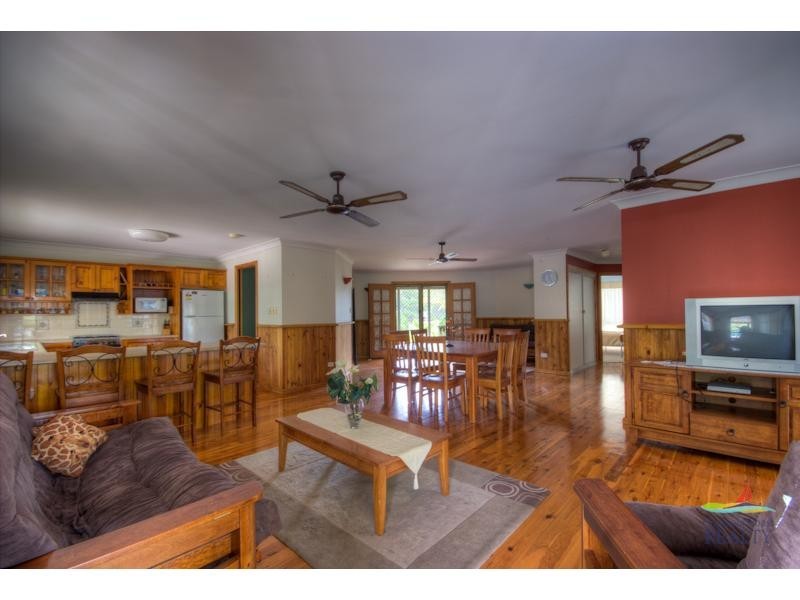 12 Cypress Avenue, Rainbow Beach QLD 4581