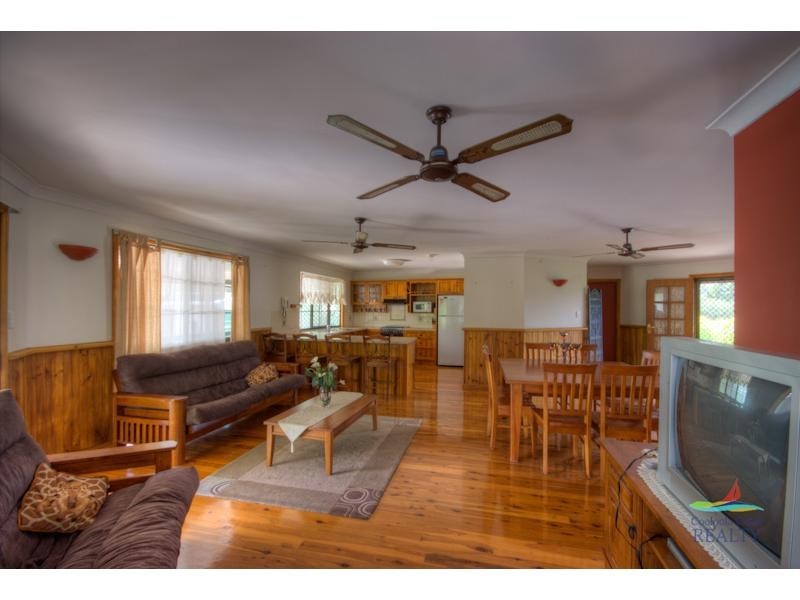 12 Cypress Avenue, Rainbow Beach QLD 4581