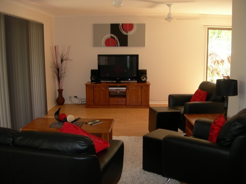 35 Rumbalara Avenue, Rainbow Beach QLD 4581