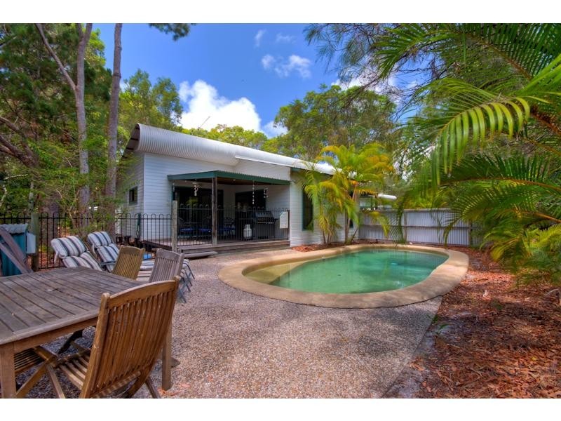 1 Naiad Court, Rainbow Beach QLD 4581