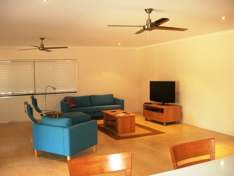 18 Naiad Court, Rainbow Beach QLD 4581