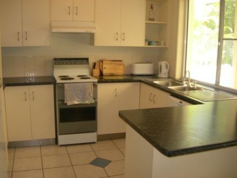 18 Rumbalara Avenue, Rainbow Beach QLD 4581