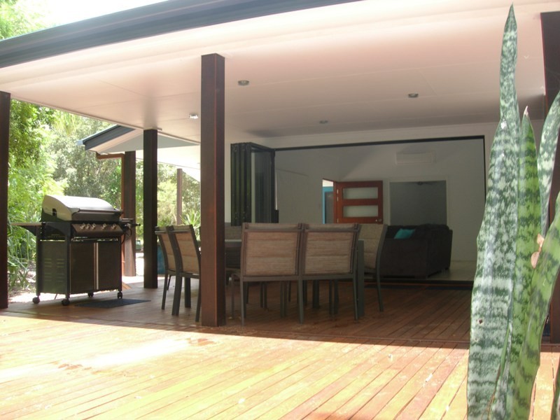 5 Belle Court, Rainbow Beach QLD 4581