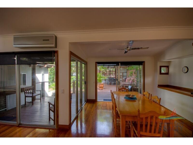 8 Naiad Court, Rainbow Beach QLD 4581