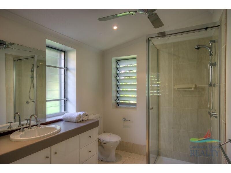 8 Naiad Court, Rainbow Beach QLD 4581